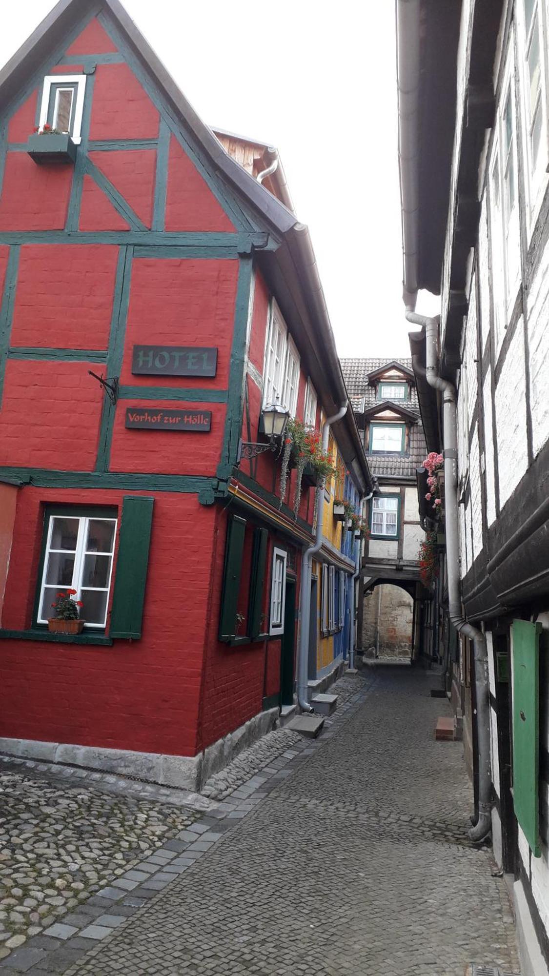 Fachwerkhotel - Ferienhaeuser Vorhof Zur Hoelle Quedlinburg Ngoại thất bức ảnh